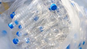 wellhealthorganic.com know why not to reuse plastic water bottles know its reason in hindi