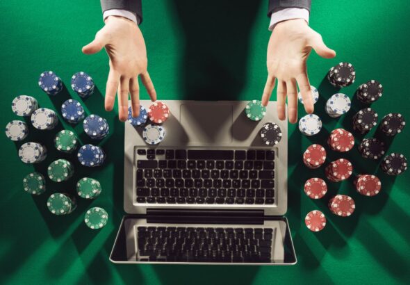 Should You Use Cash Advances In Online Casinos?
