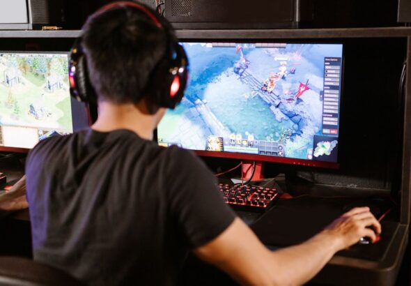 What Is Aviator? The Crash Game Taking Online Gaming by Storm