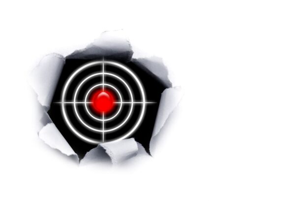 How Crosshair Size and Color Affect Aim Consistency